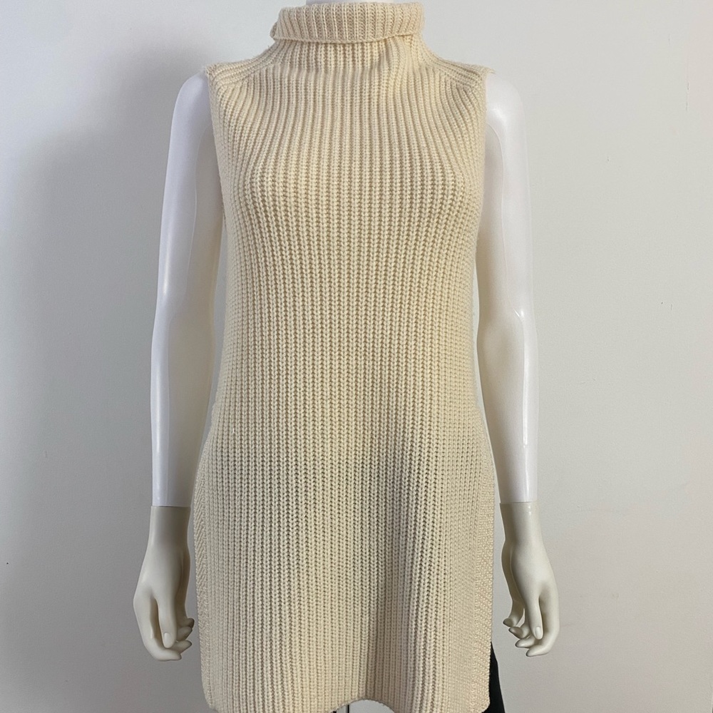 Aritzia Wilfred Sweater Vest